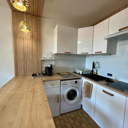 Apartment Deux Pieces Avec Vue Sur Canal Et Parking Prive A - Fr-1-338-616