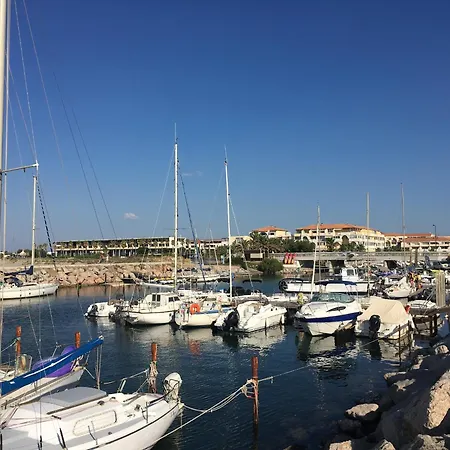 Apartment Deux Pieces Avec Vue Sur Canal Et Parking Prive A - Fr-1-338-616 Sete